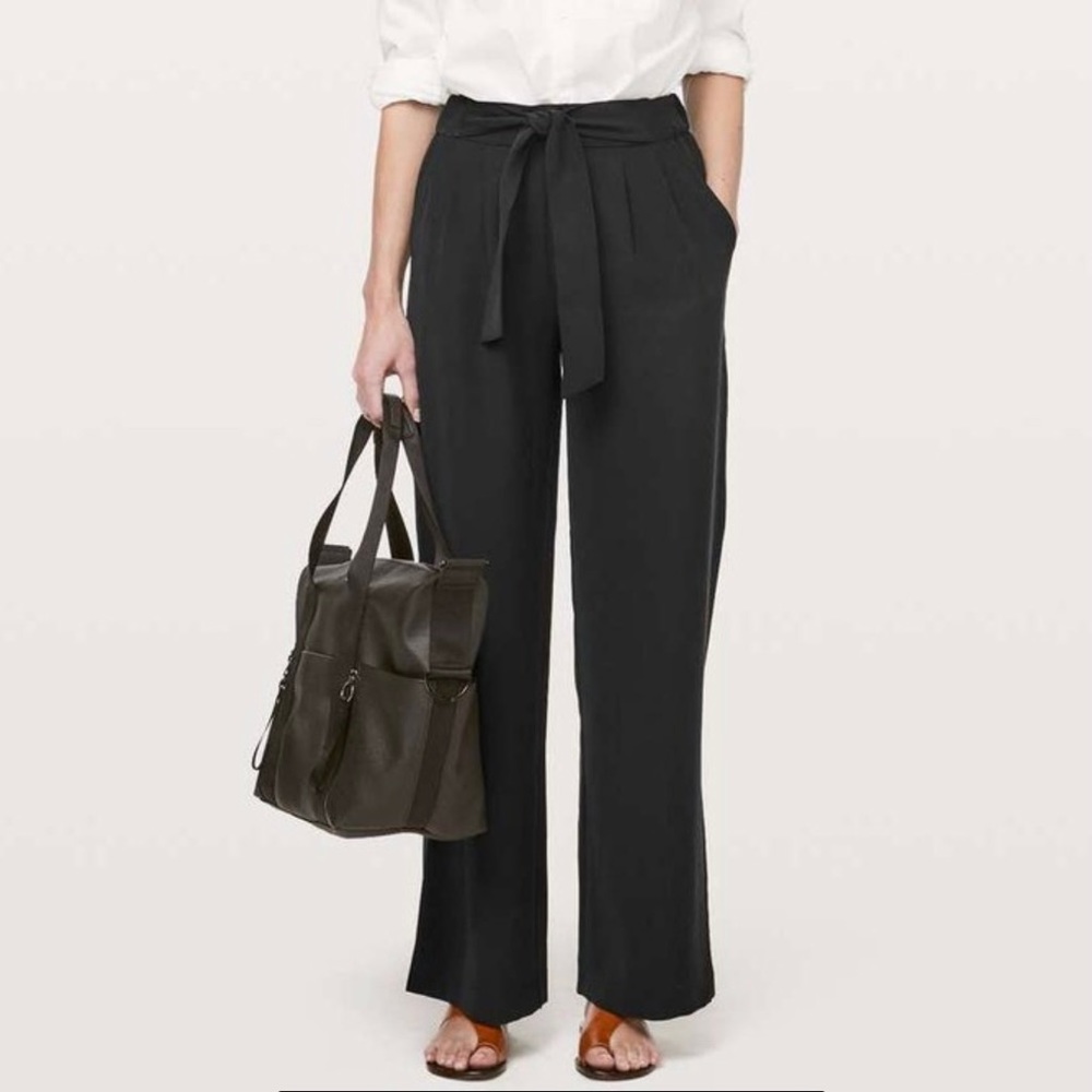 Lululemon Wide Leg Pants, Noir, Black, High Rise, size 6